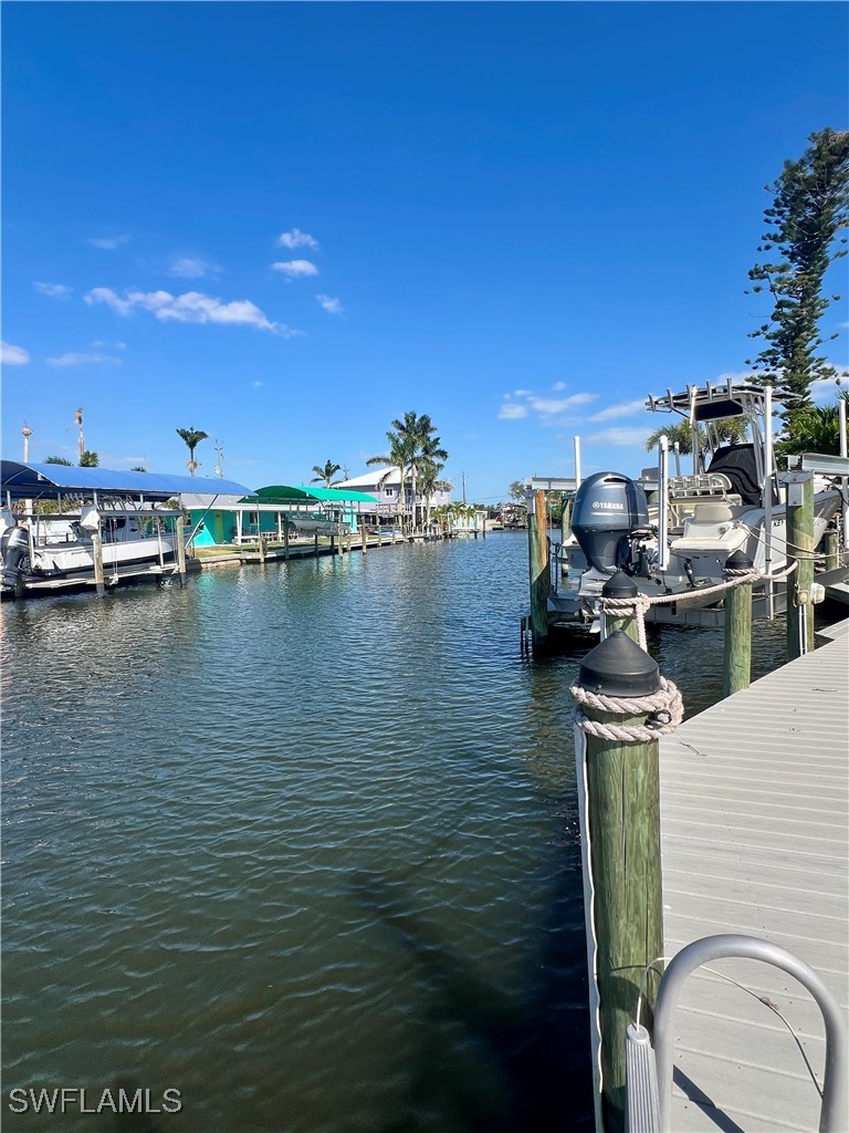 Dock