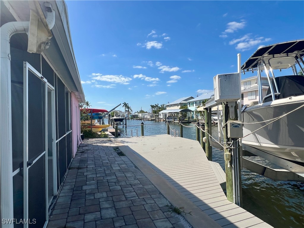 Dock