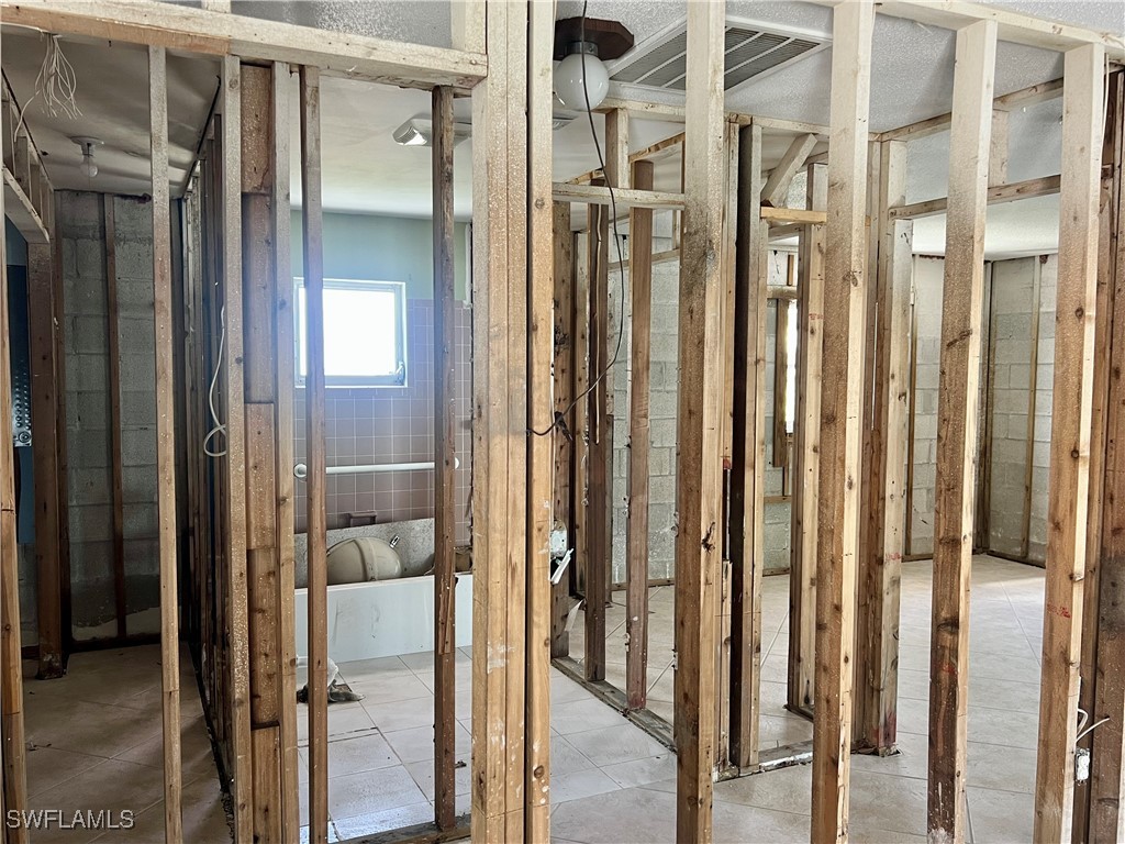 11476 May, Matlacha, FL 33993