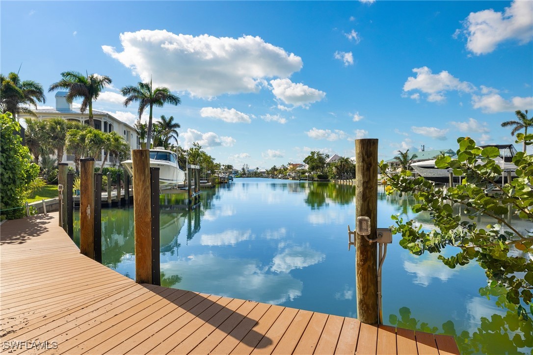 Dock