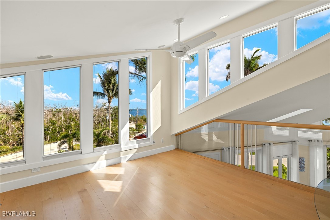 1581 San Carlos Bay, Sanibel, FL 33957
