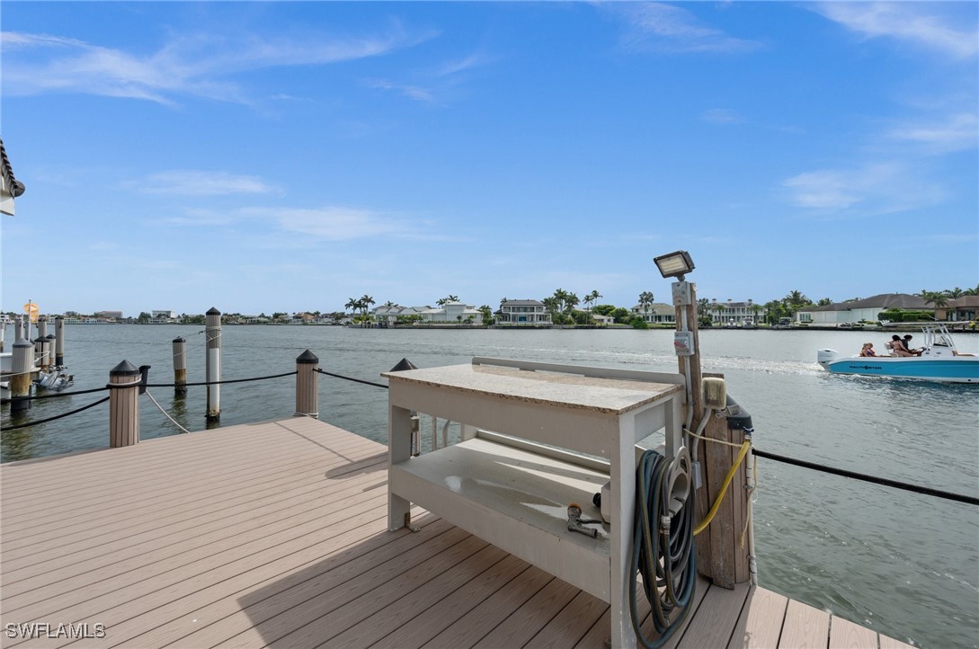 Dock