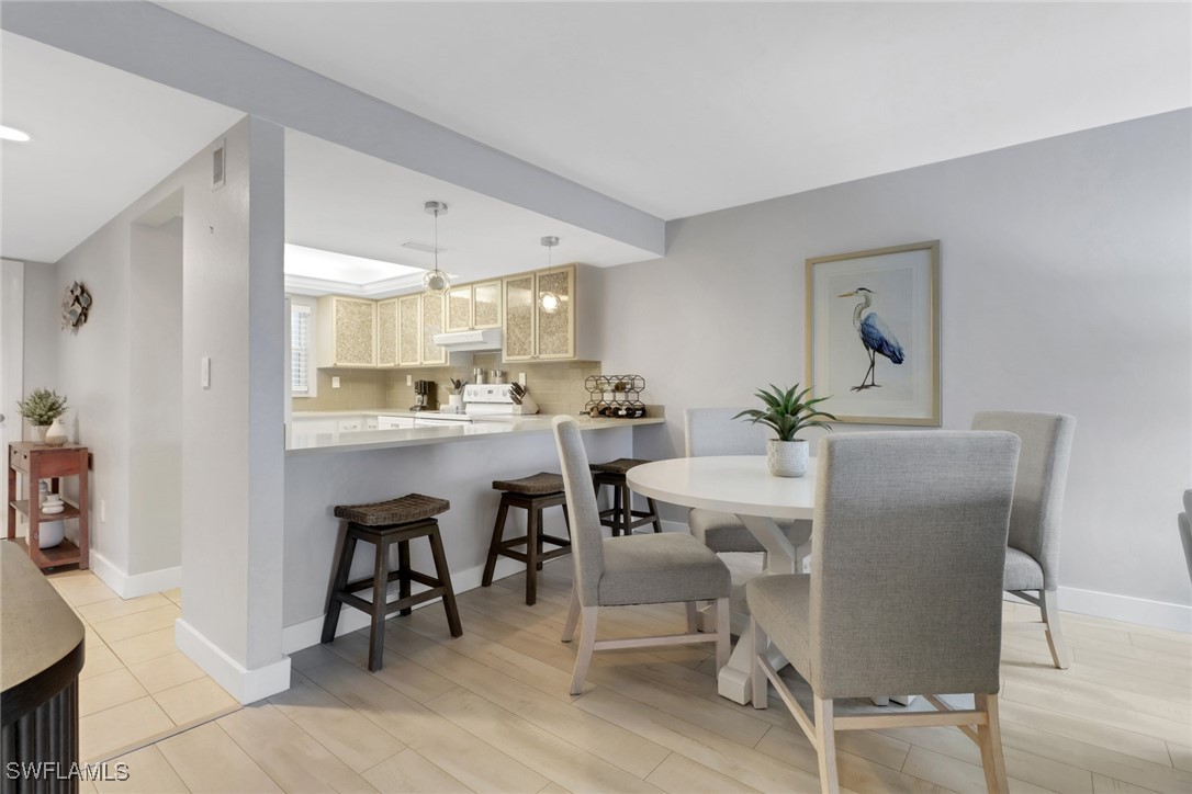 DiningArea