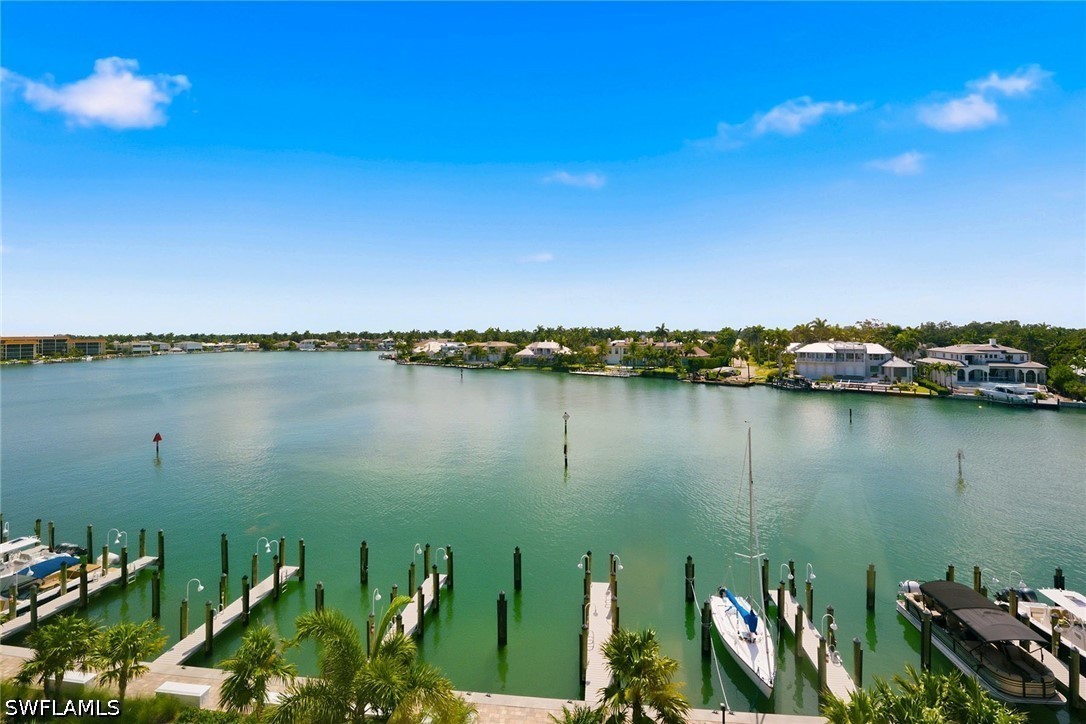 2400 Gulf Shore Unit 502, Naples, FL 34103