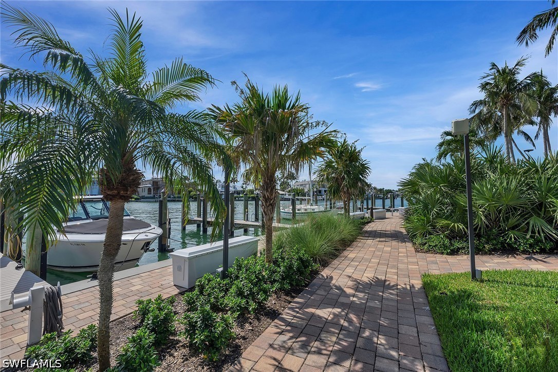 2400 Gulf Shore Unit 502, Naples, FL 34103