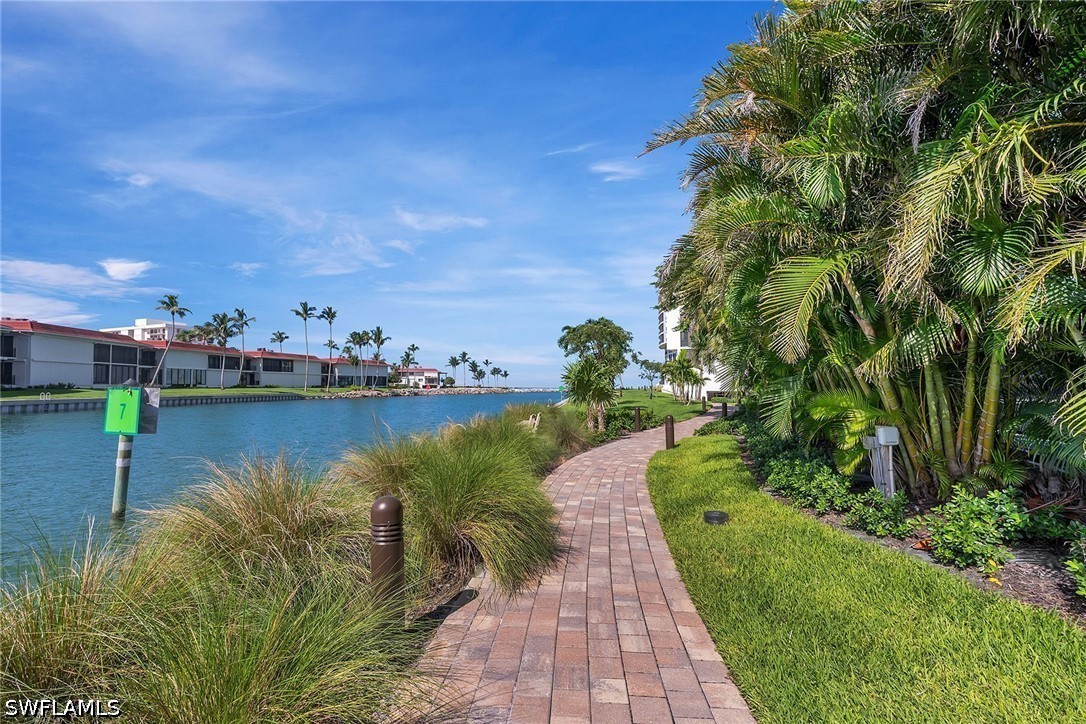 2400 Gulf Shore Unit 502, Naples, FL 34103