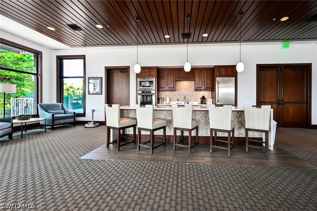 2400 Gulf Shore Unit 502, Naples, FL 34103