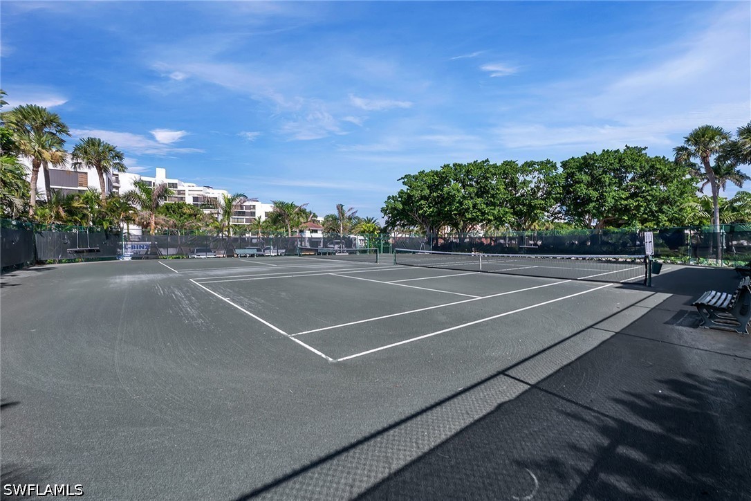 2400 Gulf Shore Unit 502, Naples, FL 34103