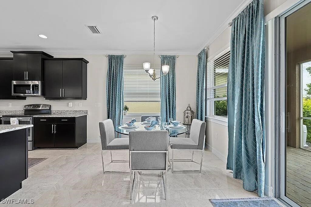 DiningArea