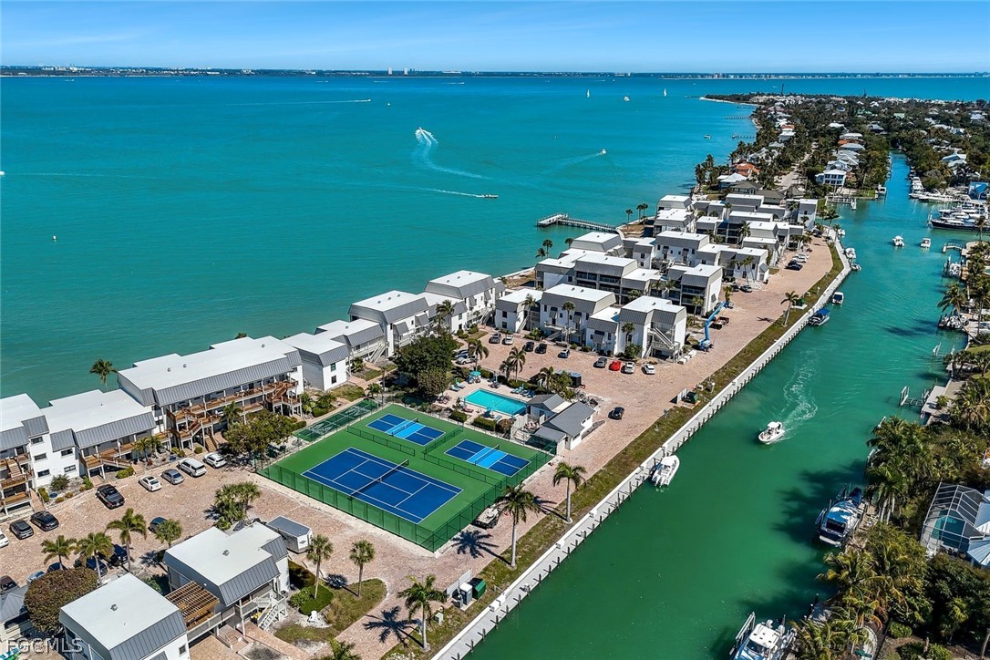 760 Sextant Unit 321, Sanibel, FL 33957