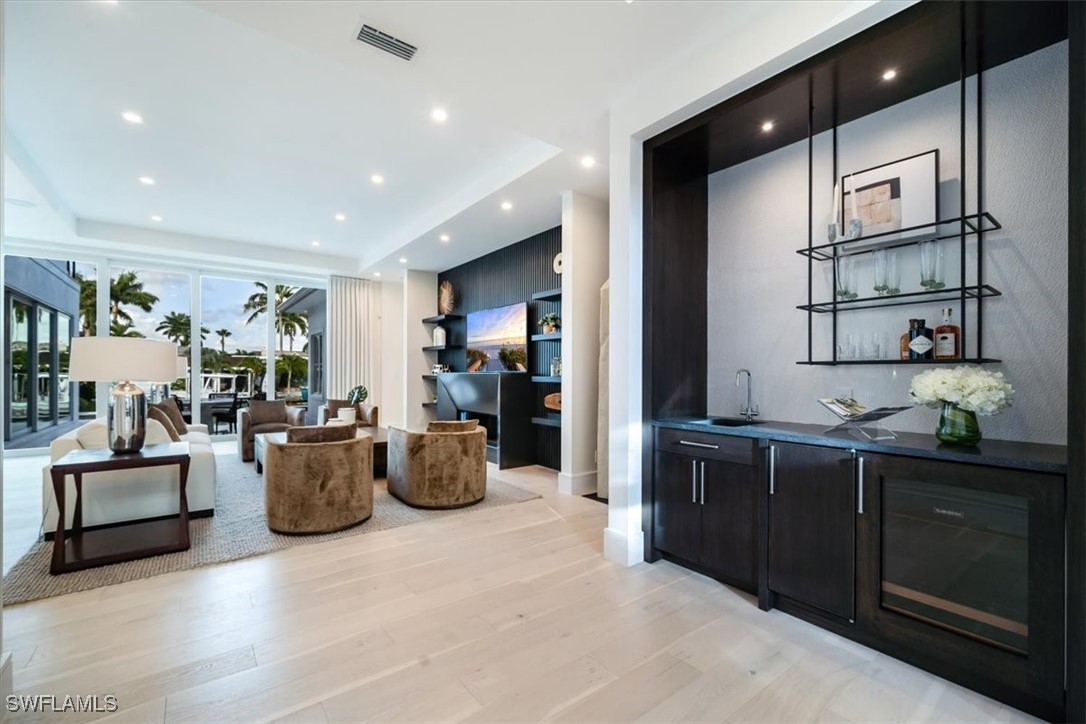 1645 Bonita, Naples, FL 34102