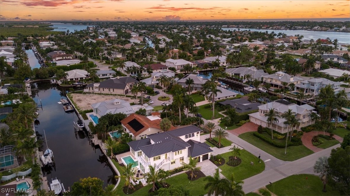 1645 Bonita, Naples, FL 34102