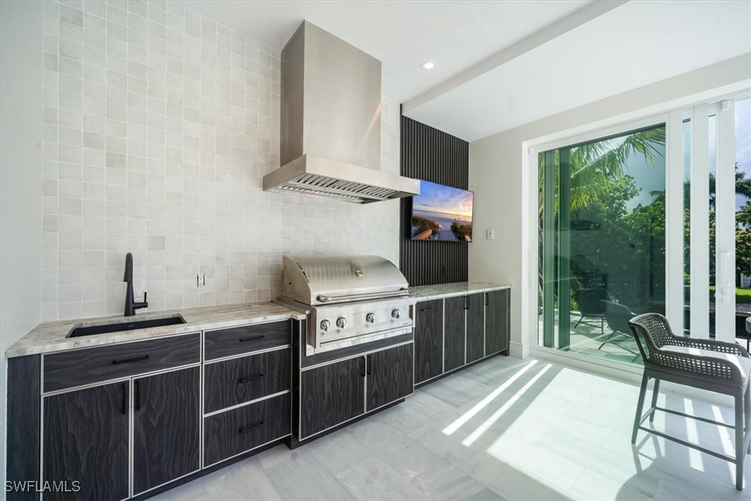 1645 Bonita, Naples, FL 34102