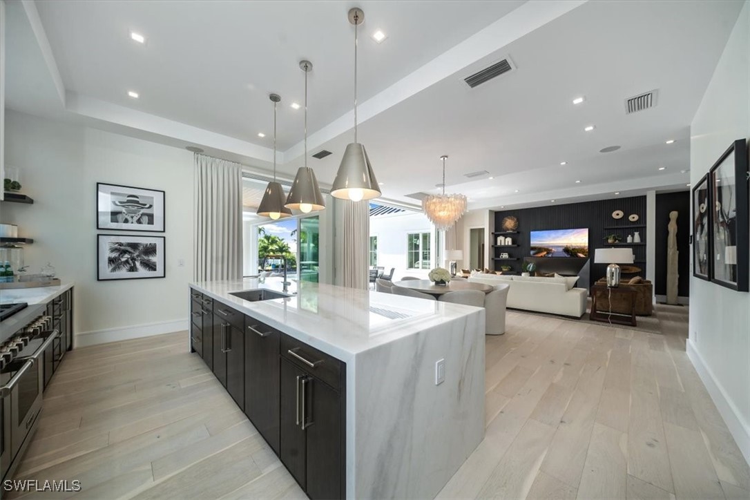 1645 Bonita, Naples, FL 34102