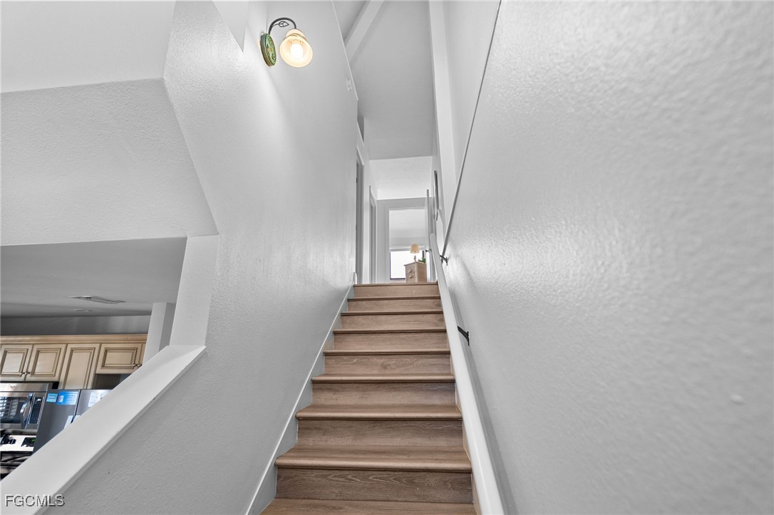 1811 Olde Middle Gulf Unit 14, Sanibel, FL 33957