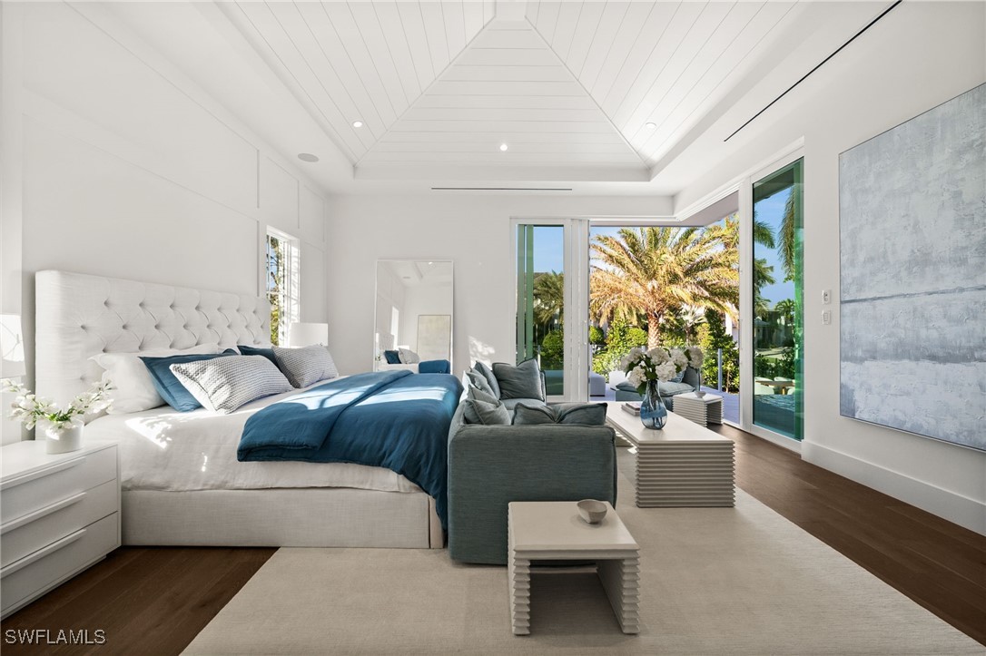 506 Neapolitan, Naples, FL 34103