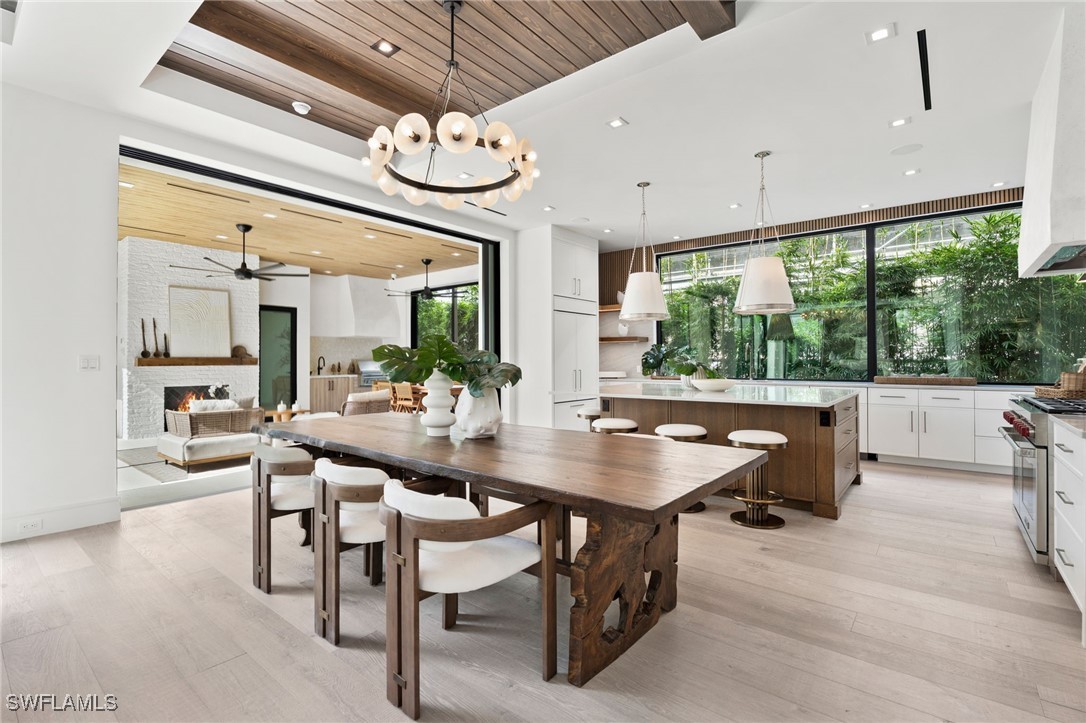 DiningArea