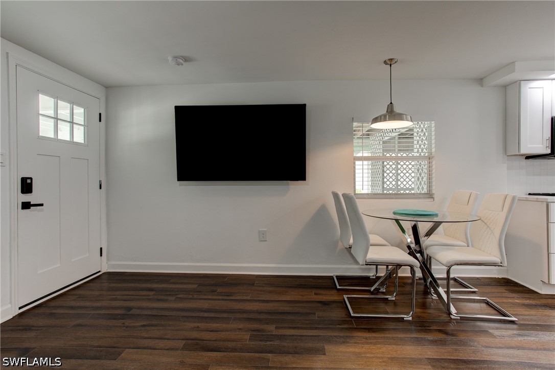 126 Andre Mar, Fort Myers Beach, FL 33931