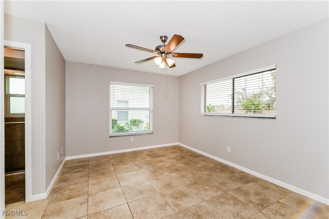 1005 22nd, Cape Coral, FL 33991