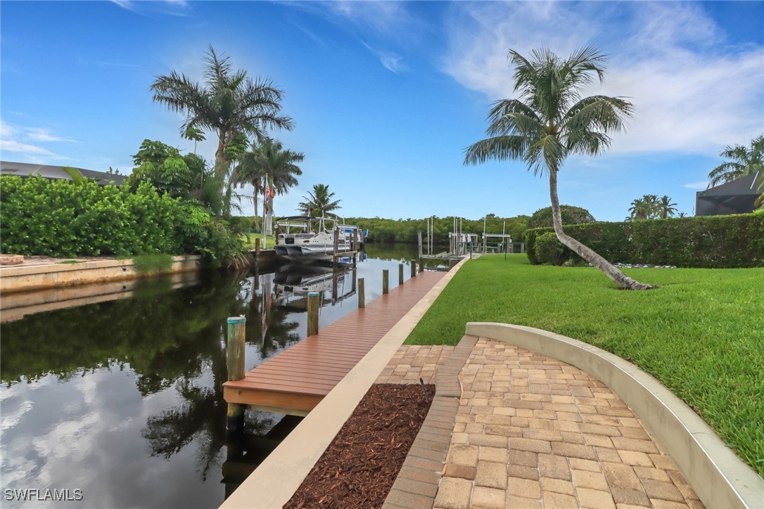 Dock