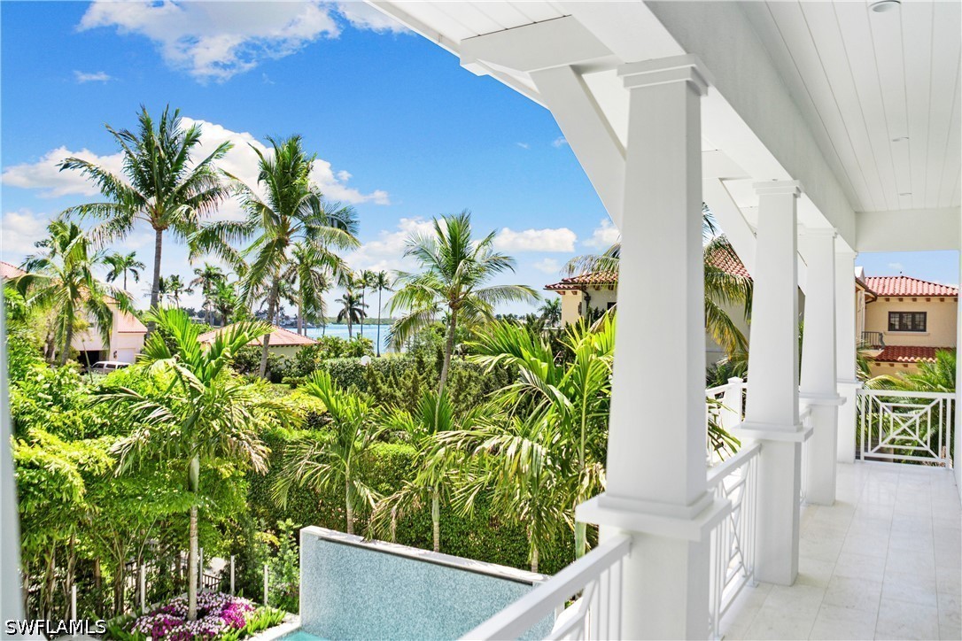 2131 Marina, Naples, FL 34102