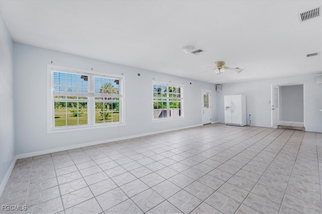 2831 White, Naples, FL 34117
