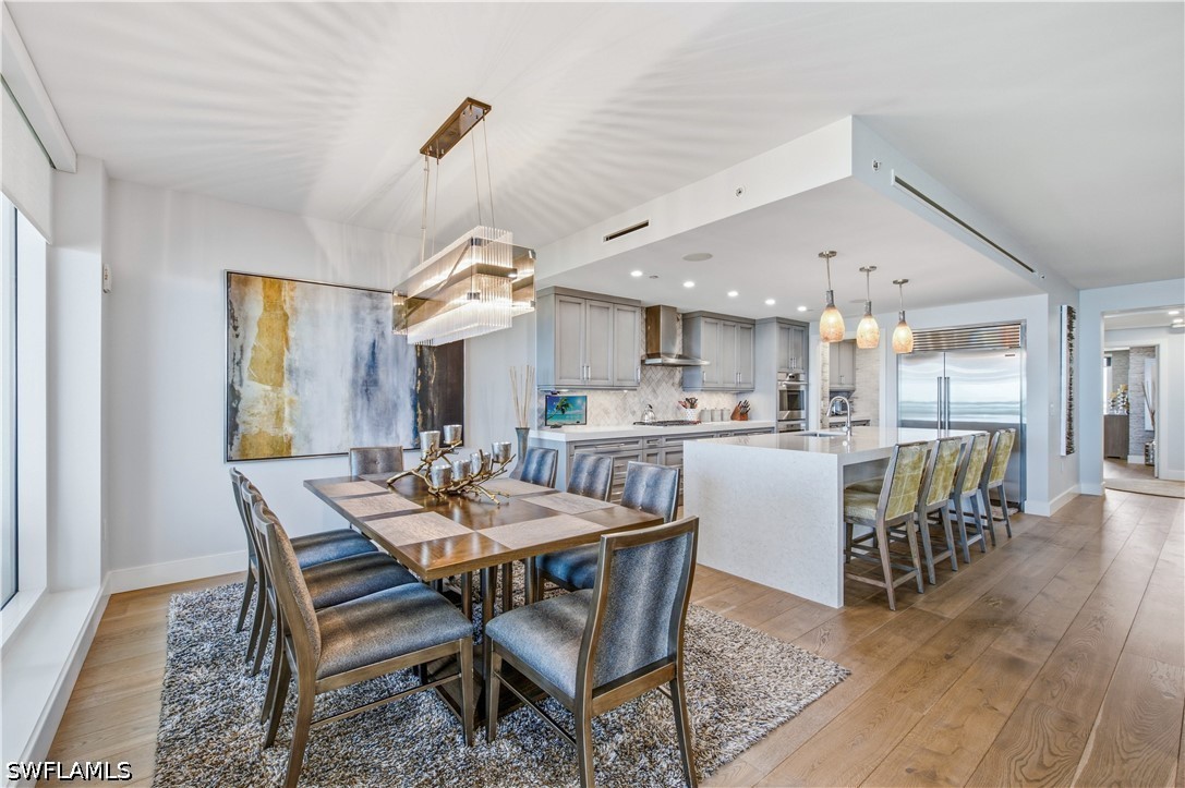 DiningArea