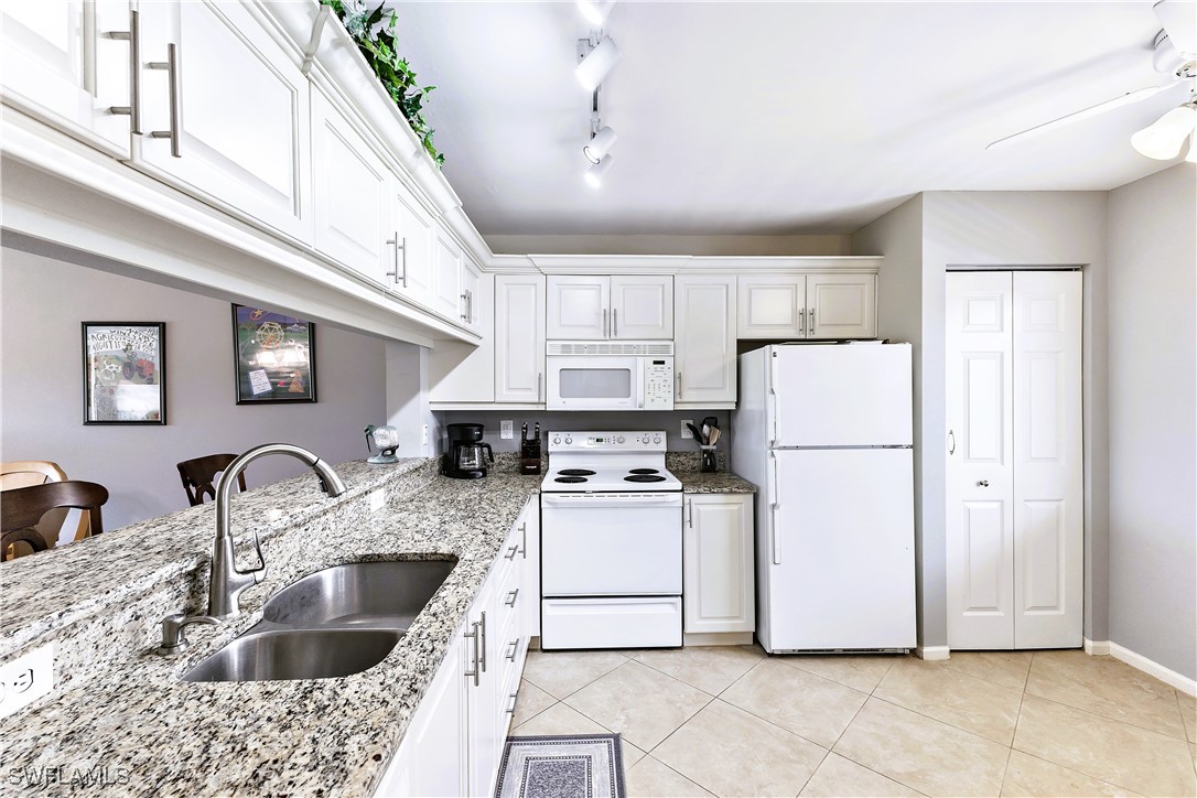 1001 Eastham Unit C-206, Naples, FL 34104