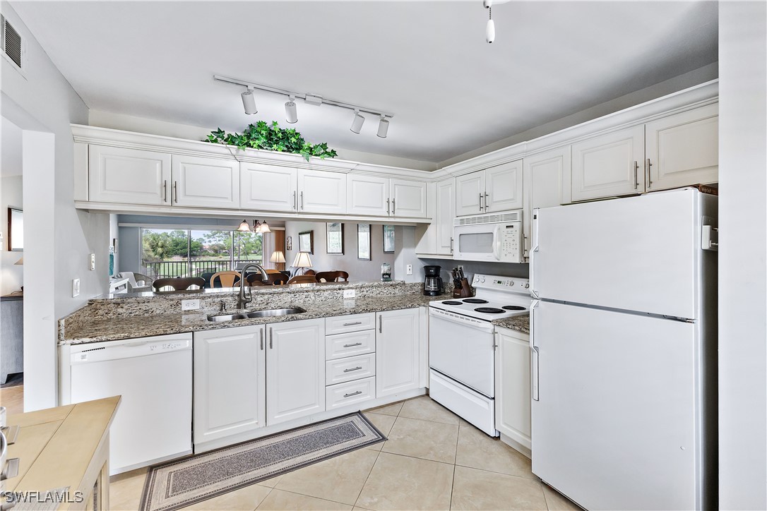1001 Eastham Unit C-206, Naples, FL 34104