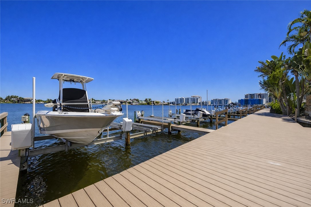 Dock
