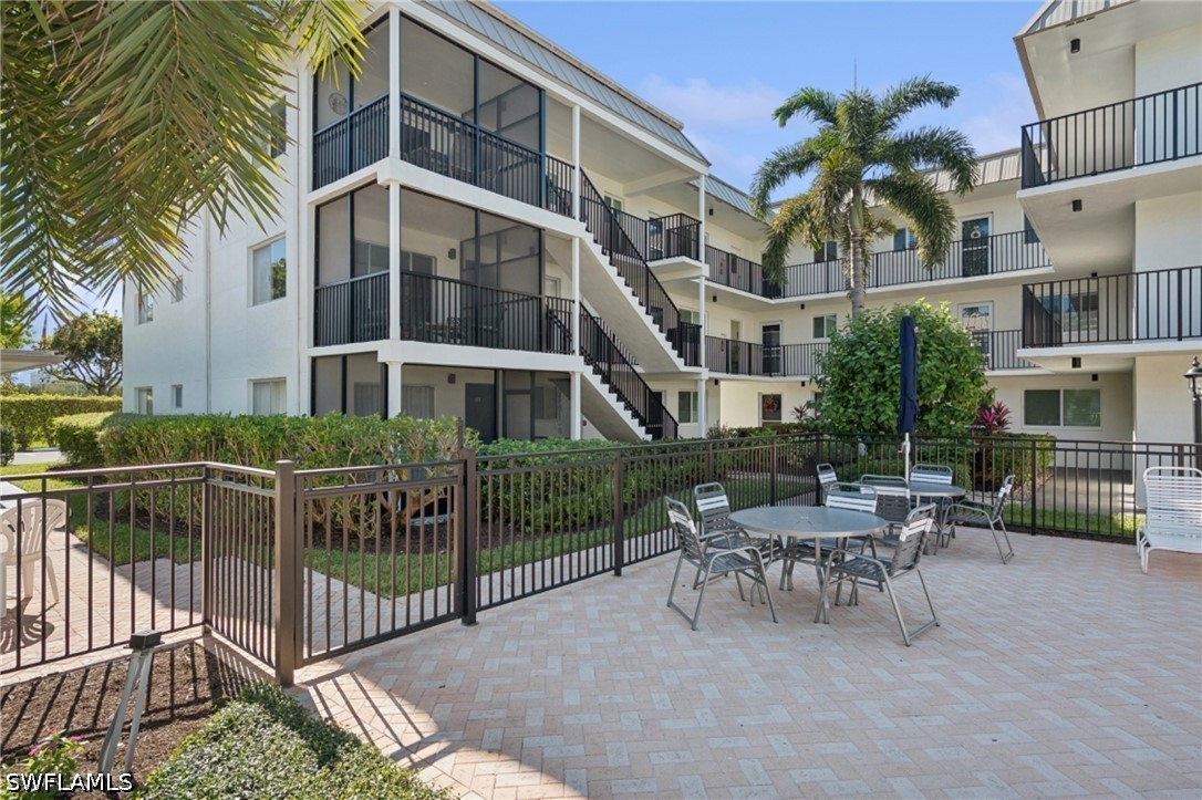 766 Central Unit 313, Naples, FL 34102