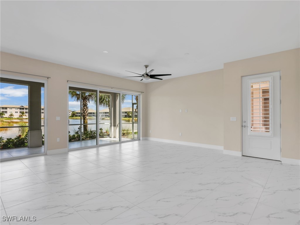 257 Indies Dr E Unit 102, Naples, FL 34114