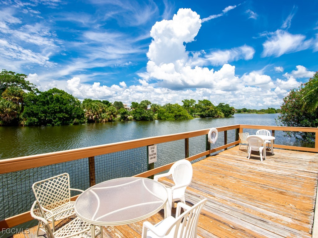 Dock