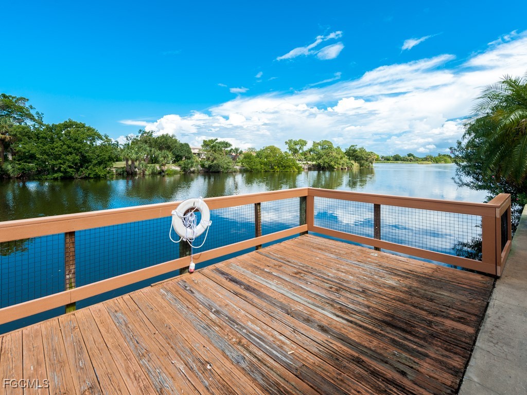 Dock