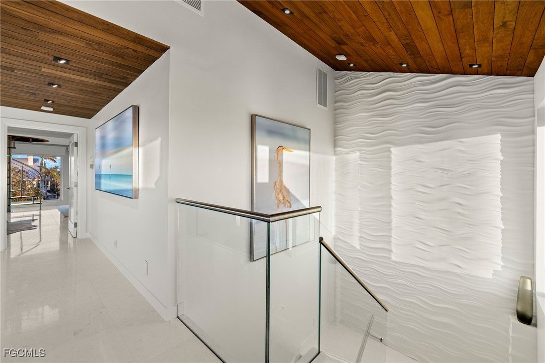 1290 Bay, Sanibel, FL 33957