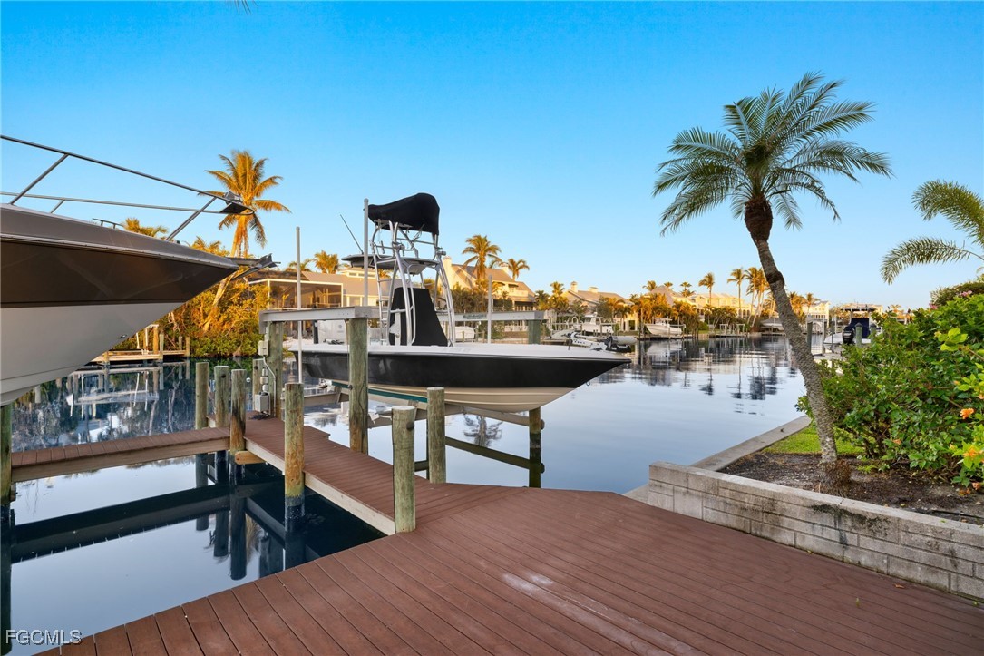 Dock