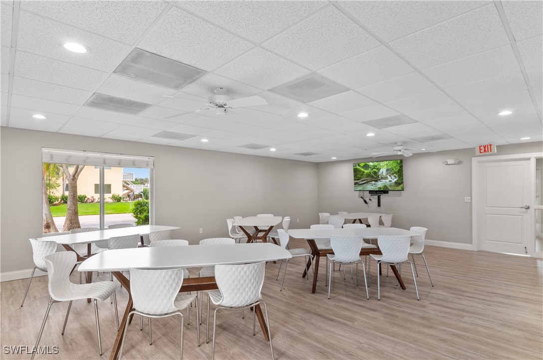 DiningArea