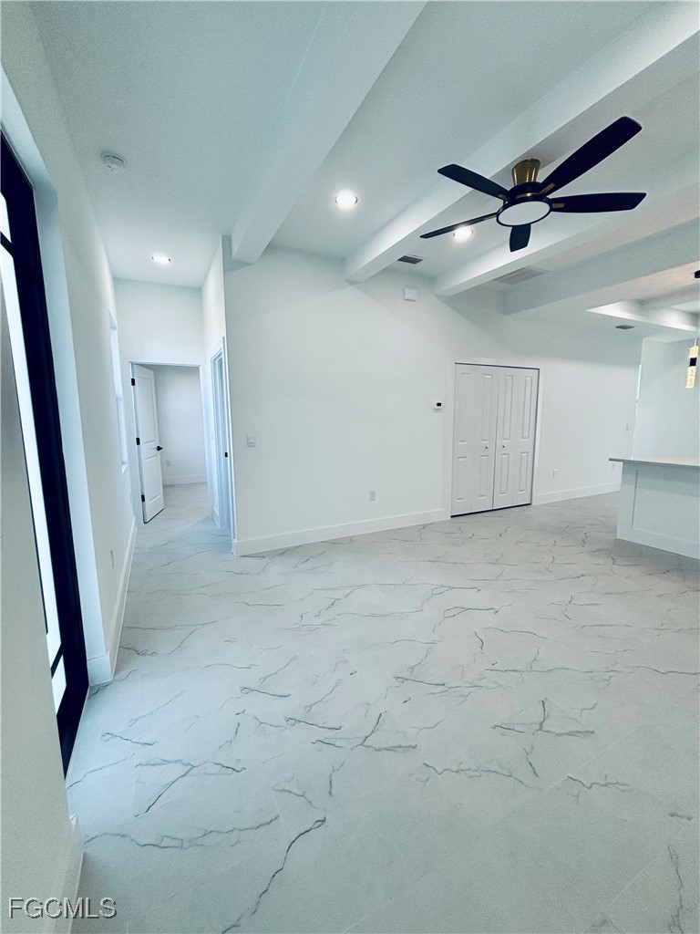 563 Oakshire, Lehigh Acres, FL 33972