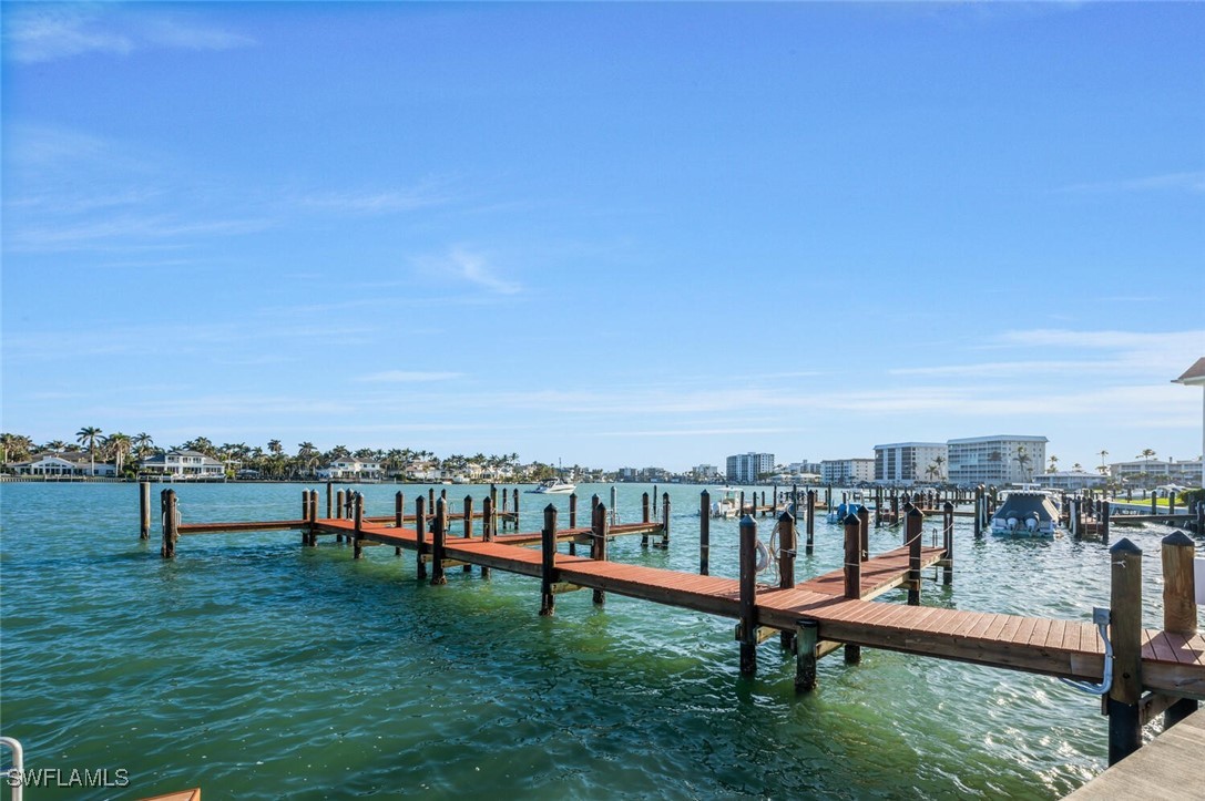 Dock