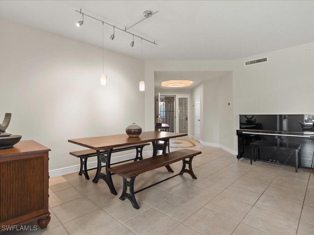 DiningArea