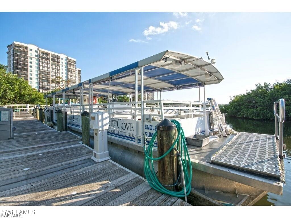 Dock