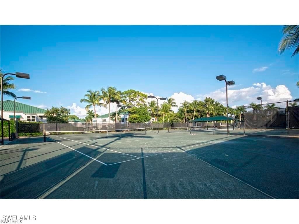 425 Cove Tower Unit 304, Naples, FL 34110