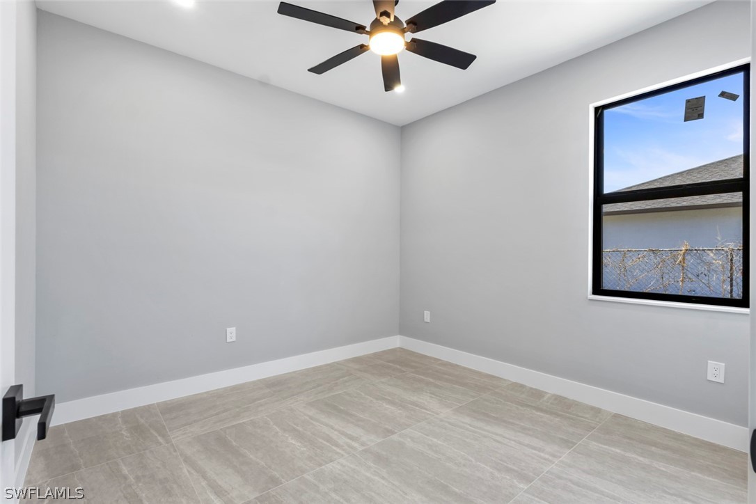 3815 9th, Lehigh Acres, FL 33976