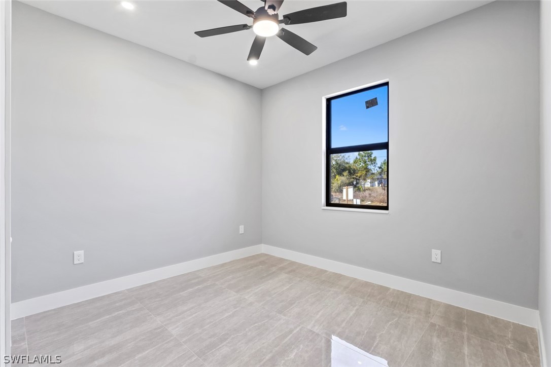 3815 9th, Lehigh Acres, FL 33976