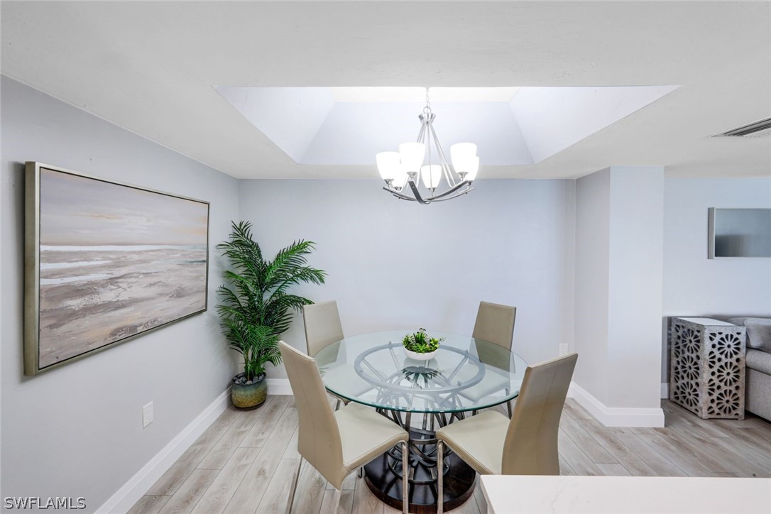 DiningArea