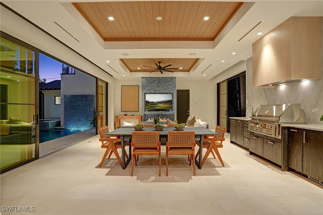 DiningArea