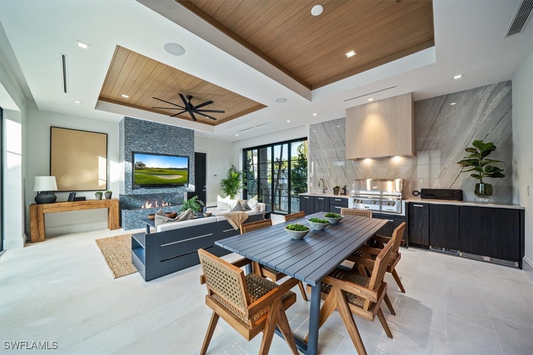 DiningArea