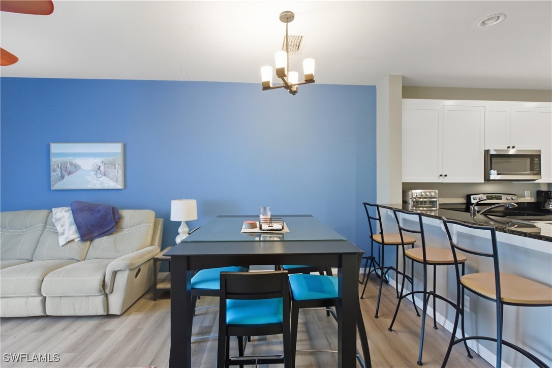 DiningArea