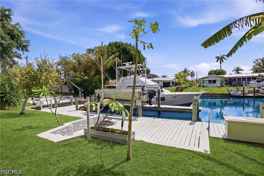 5229 Pelican, Cape Coral, FL 33914