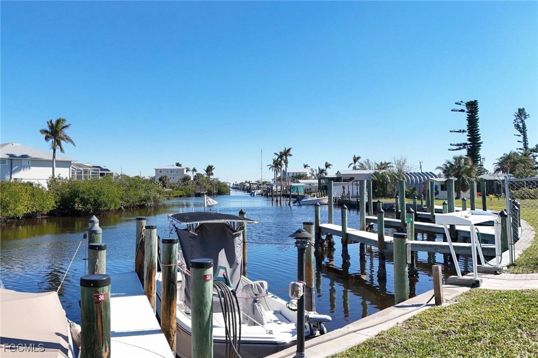 Dock